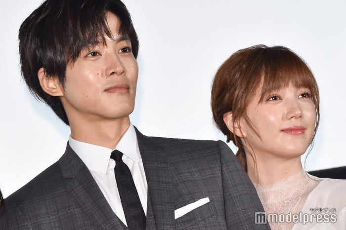 松坂桃李 本田翼 ゲーム話で意気投合 夫婦仲はそれで成り立った 新聞記者 モデルプレス