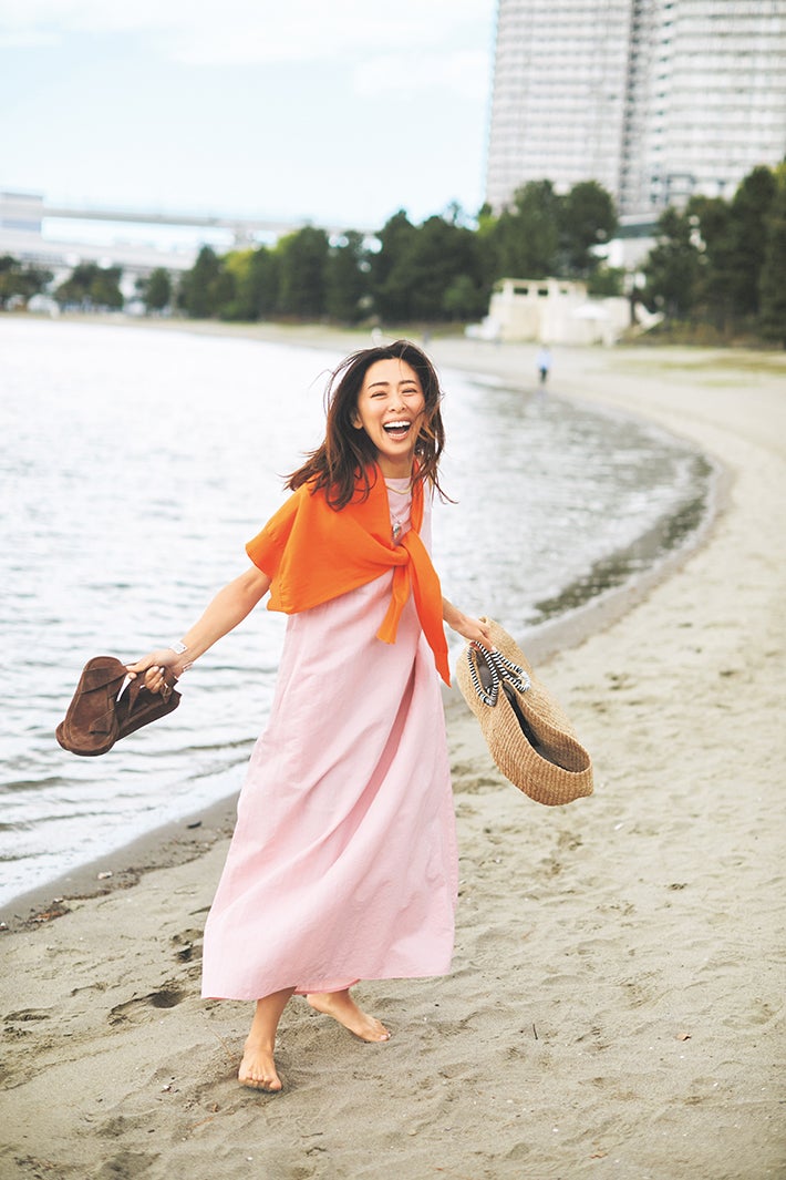 ファッション特集「大人だって……ワンピの数だけ夏は来る！」（提供写真）