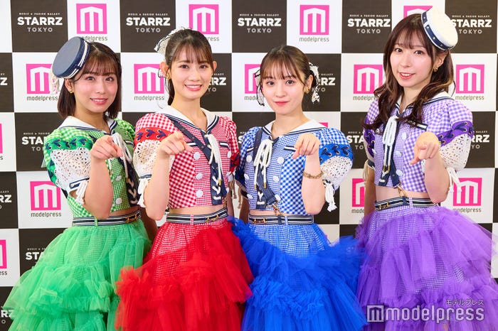 TEAM SHACHI(左から)坂本遥奈、秋本帆華、咲良菜緒、大黒柚姫(C)モデルプレス