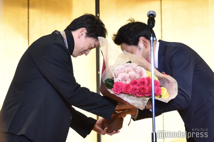 山本耕史、清水拓哉氏(C)モデルプレス