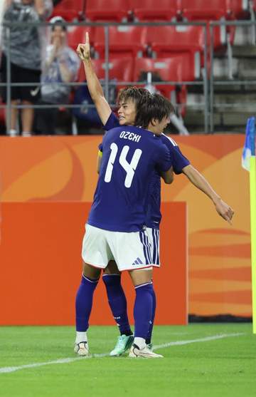 サッカー日本代表、香港に決定機逸の連続 石井のゴールでなんとか前半を1-0で折り返す 大岩監督フル代表兼任発表後初の公式戦