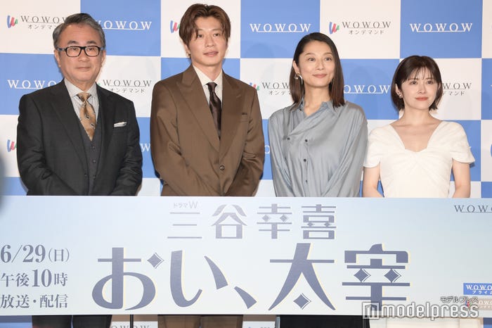 (左から)三谷幸喜氏、田中圭、小池栄子、宮澤エマ(C)モデルプレス