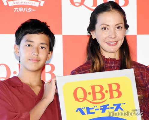 土屋アンナ、ふっくらお腹で長男とイベント登場 第4子の性別に言及