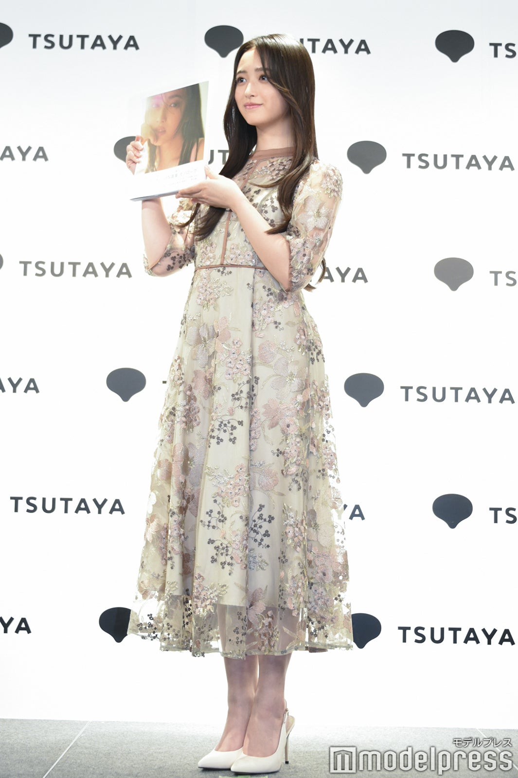 新作人気 賀喜遥香 遠藤さくら 乃木坂46サイリウムカラー一覧表