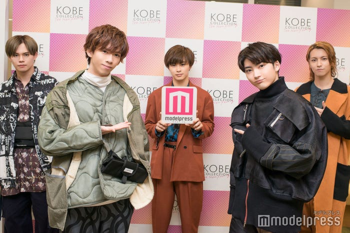 超特急(左から)カイ、リョウガ、タクヤ、ユーキ、タカシ(C)モデルプレス