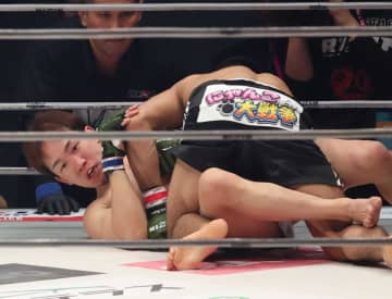 朝倉未来 衝撃すぎる惨敗1回TKO負け 一方的に殴られ続け無情のフィニッシュ 試合後は救急搬送で会見取り止め