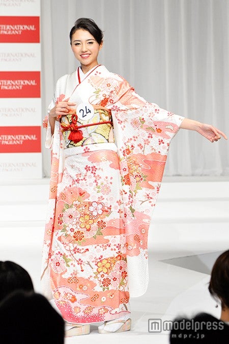 着物審査／山形純菜さん