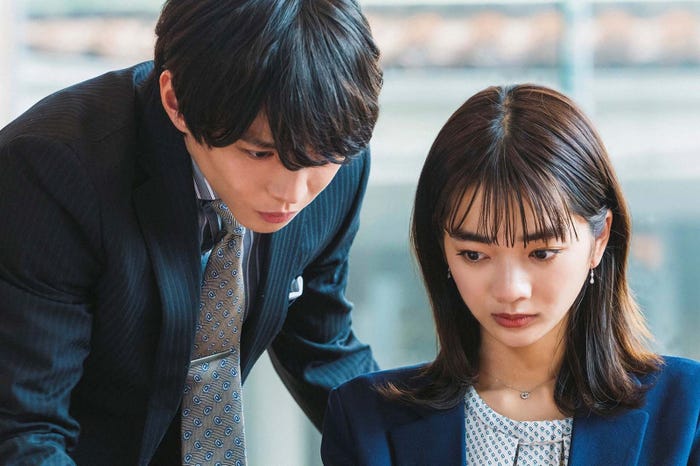 佐藤大樹、見上愛(C)「liar」製作委員会/MBS・TBS
