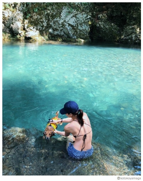 山賀琴子、セクシー“美背中”にファンうっとり「きれい！」「背筋すごい」