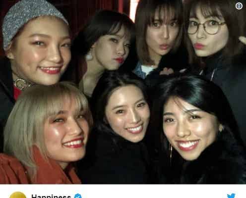 Happiness、メンバー全員で忘年会 密着集合ショットにファン歓喜