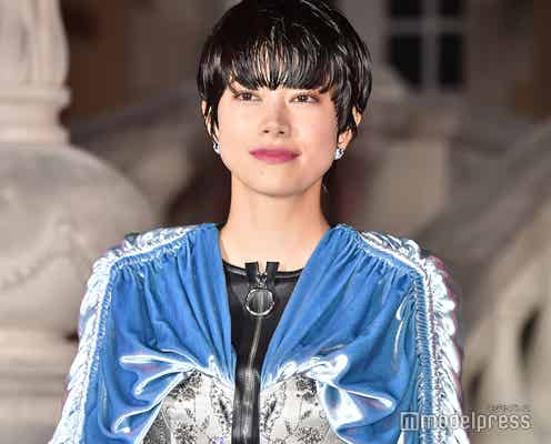 森星、脚長際立つパンツスタイルで圧巻オーラ<harper by Harper’s BAZAAR × CR Japan>