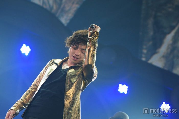 クールで構築的なステージングを披露した三浦大知