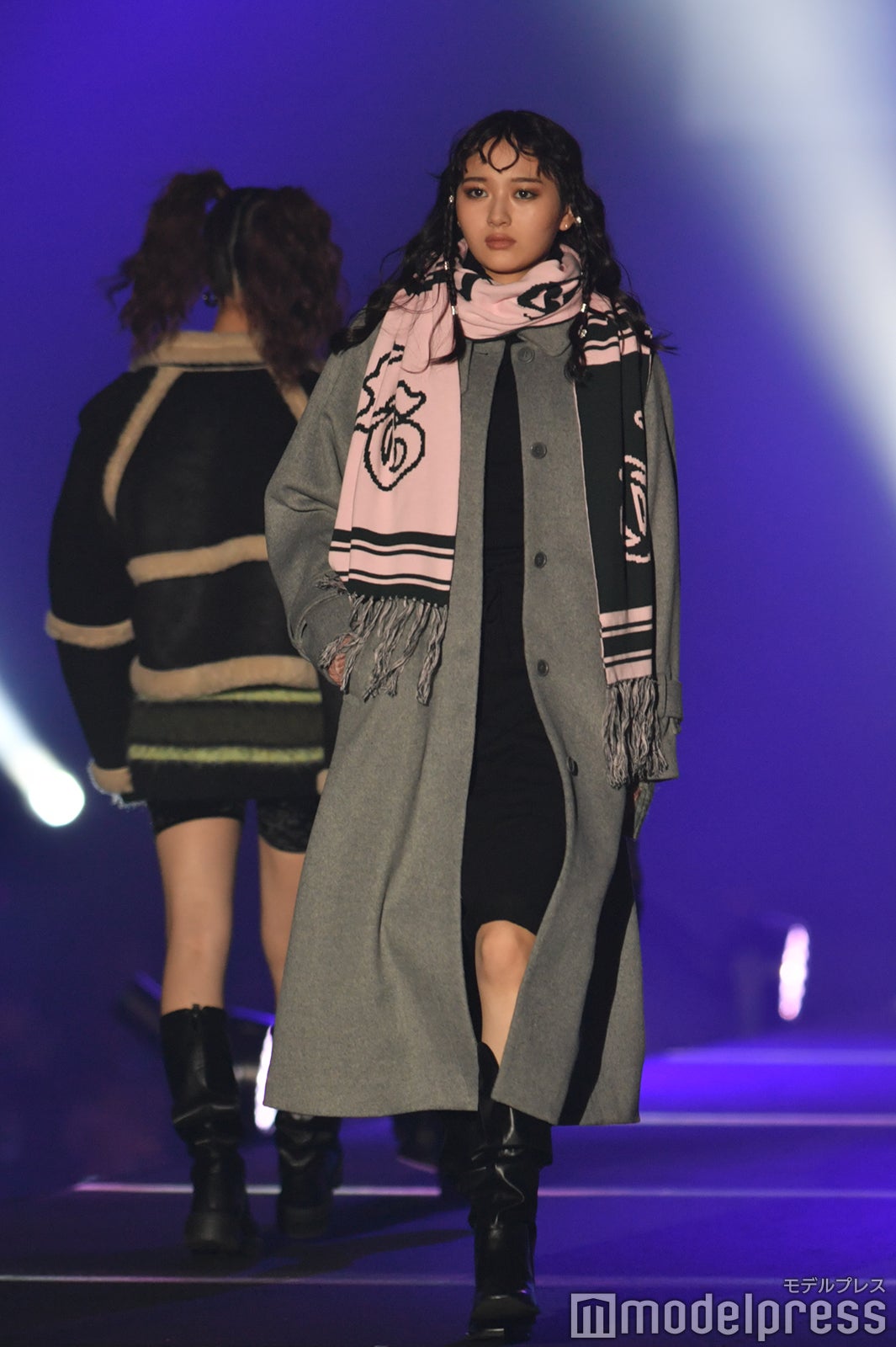 （C）モデルプレス