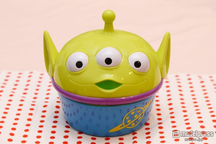 リトルグリーンまん、スーベニアケース付き¥880