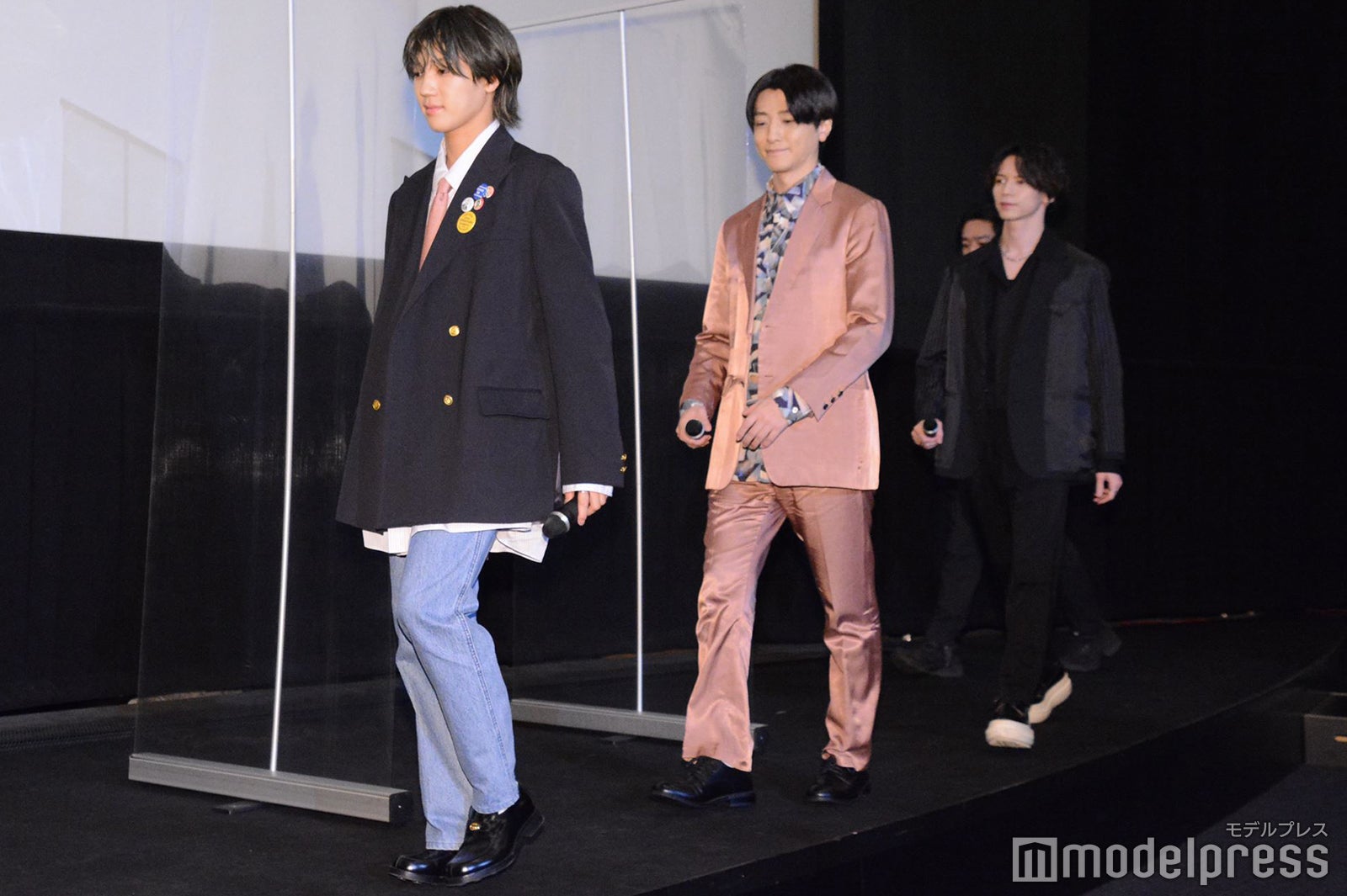（左から）安井謙太郎、鈴木拡樹、北村諒 （C）モデルプレス