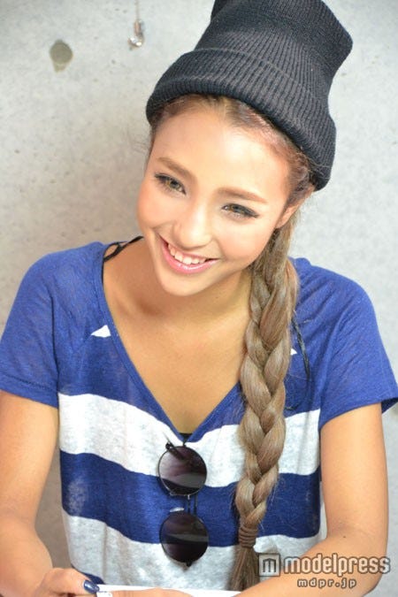 笑顔でインタビュー応じる大橋リナ