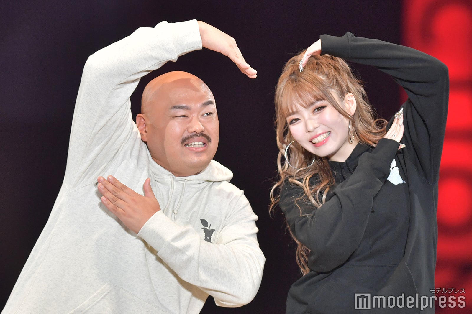 クロちゃん、ゆいちゃみ（C）モデルプレス