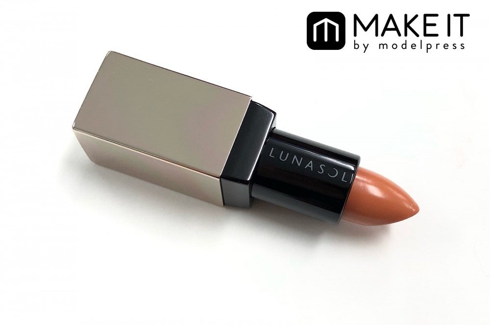 LUNASOL／シームレスマットリップス／07／3,800円（税抜）／カネボウ化粧品 (C)メイクイット