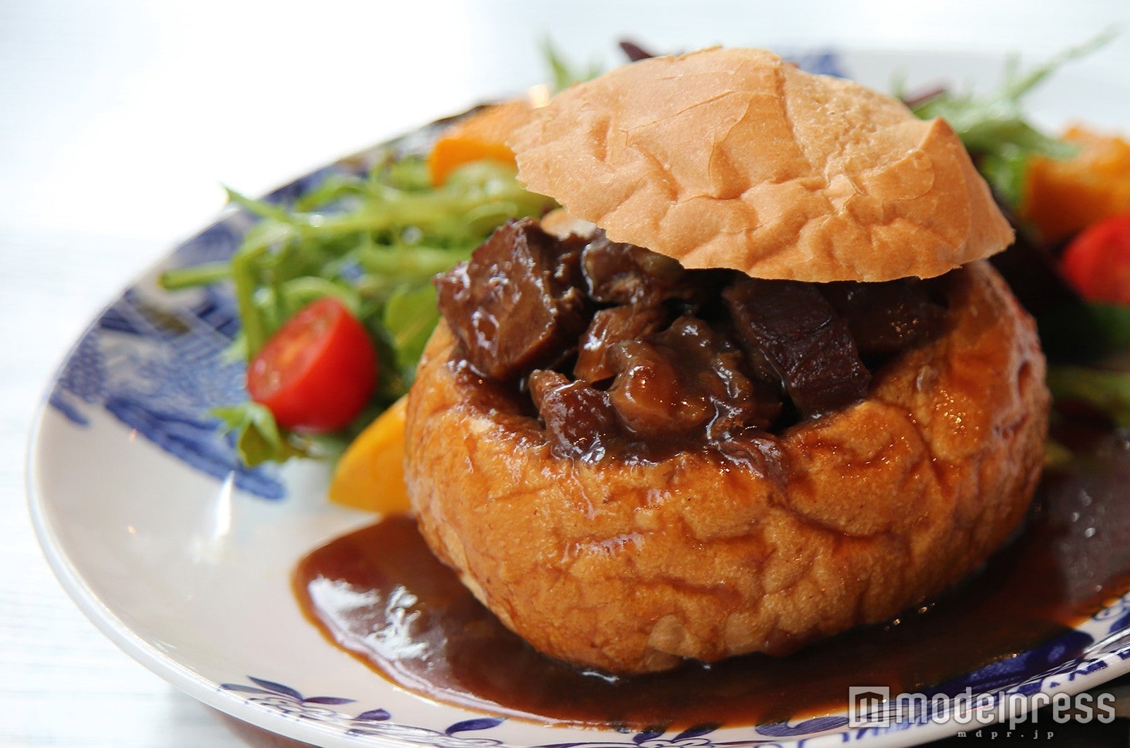 BEEF-STEW　SUPER　BOWL ＄105（C）モデルプレス