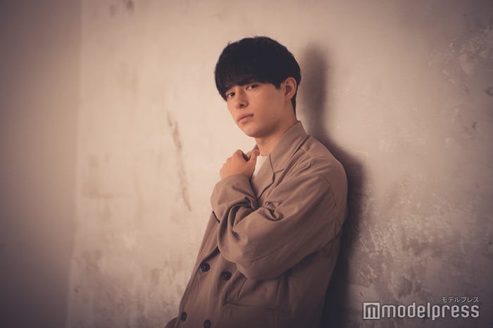 小松ケビンさん(C)モデルプレス