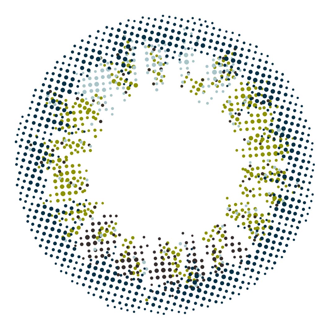 「OvE 3」日本人により馴染むネイビー&オリーブで、立体的のある瞳に