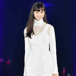 ファッションフェスタ「takagi presents TGC KITAKYUSYU 2015 by TOKYO GIRLS COLLECTION」に出演した中条あやみ【モデルプレス】