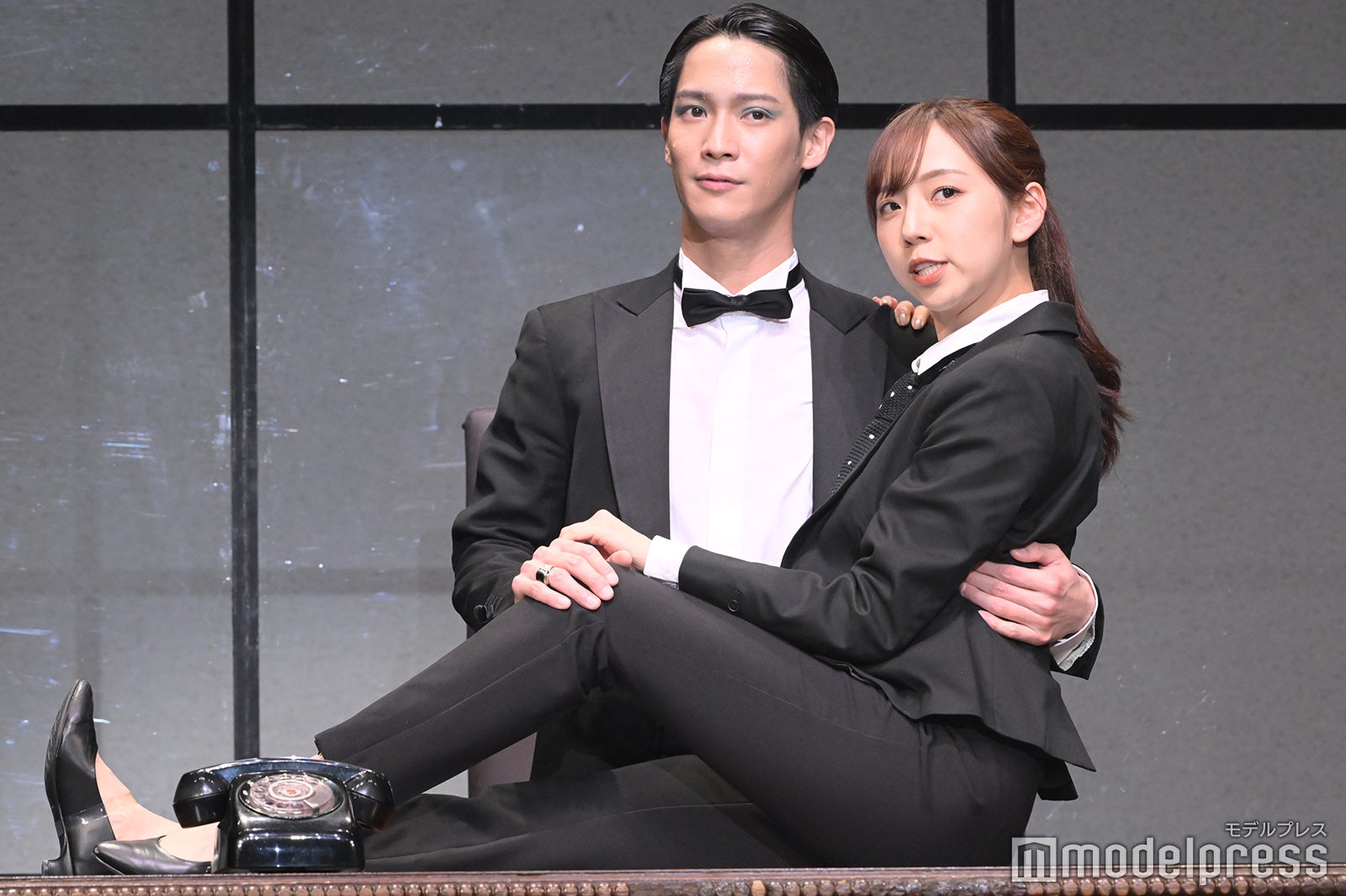 味方良介、新内眞衣（C）モデルプレス