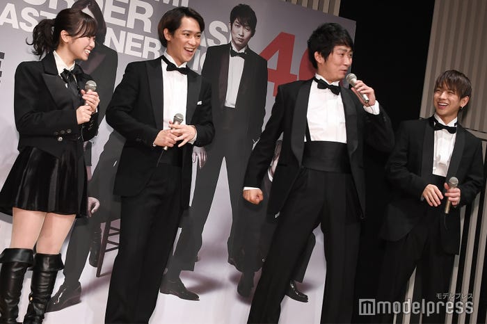(左から)今泉佑唯、味方良介、石田明、佐藤友祐 (C)モデルプレス