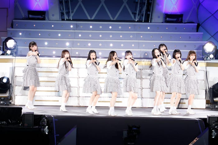 乃木坂46(C)乃木坂46LLC