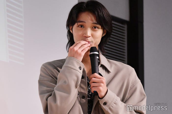 プーさんのモノマネをする磯村勇斗(C)モデルプレス