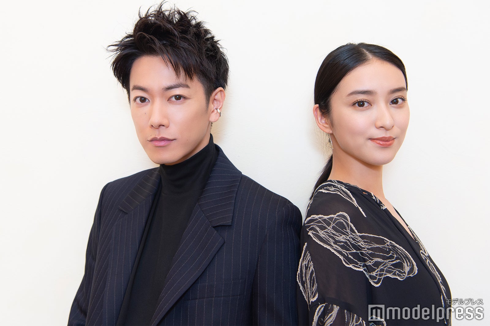 佐藤健、武井咲 （C）モデルプレス