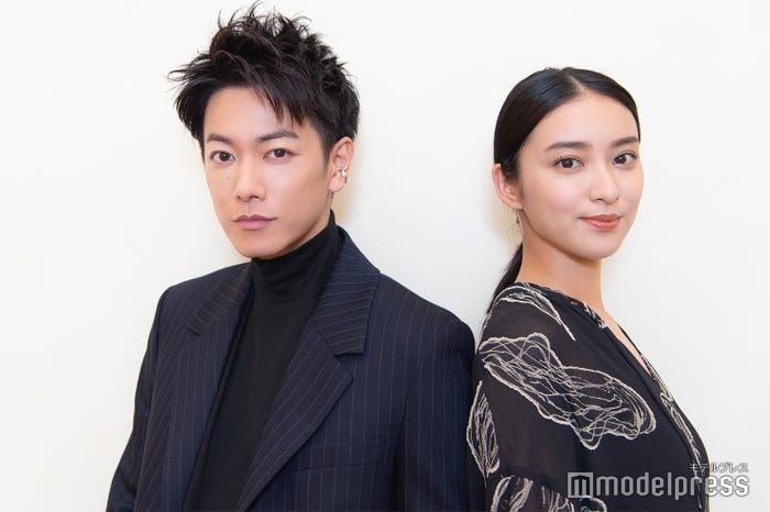 佐藤健、武井咲 (C)モデルプレス