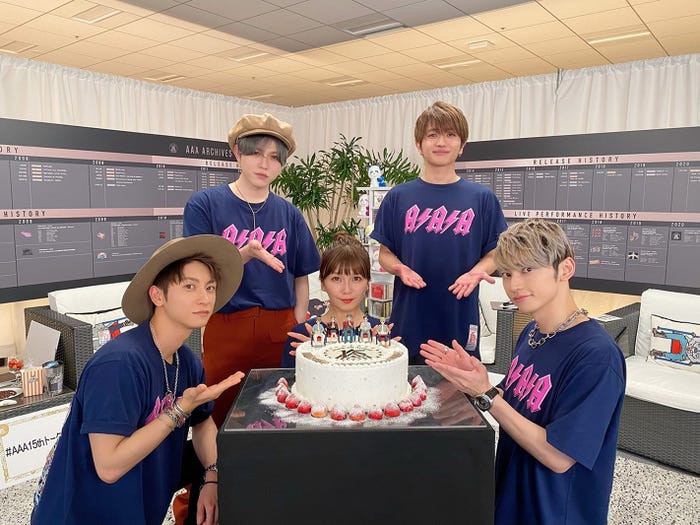 與真司郎、末吉秀太、宇野実彩子、西島隆弘、日高光啓(提供写真)