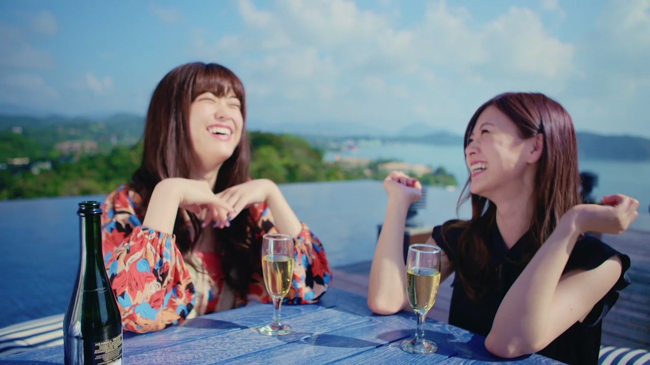 松村沙友理、白石麻衣／プーケット（提供画像）