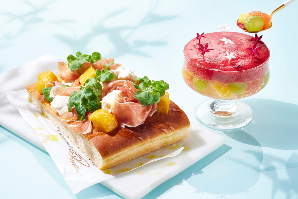 スタバ「プリンチ」2022年夏の新作メニュー、冷製ピッツァに華やか果物ドルチェ