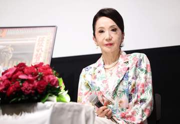 岩下志麻85歳 夫・篠田正浩さん逝去後初の公の場 この1年は「喪失感が大きくて…」と明かすも「58年間本当に幸せ」と感謝伝える