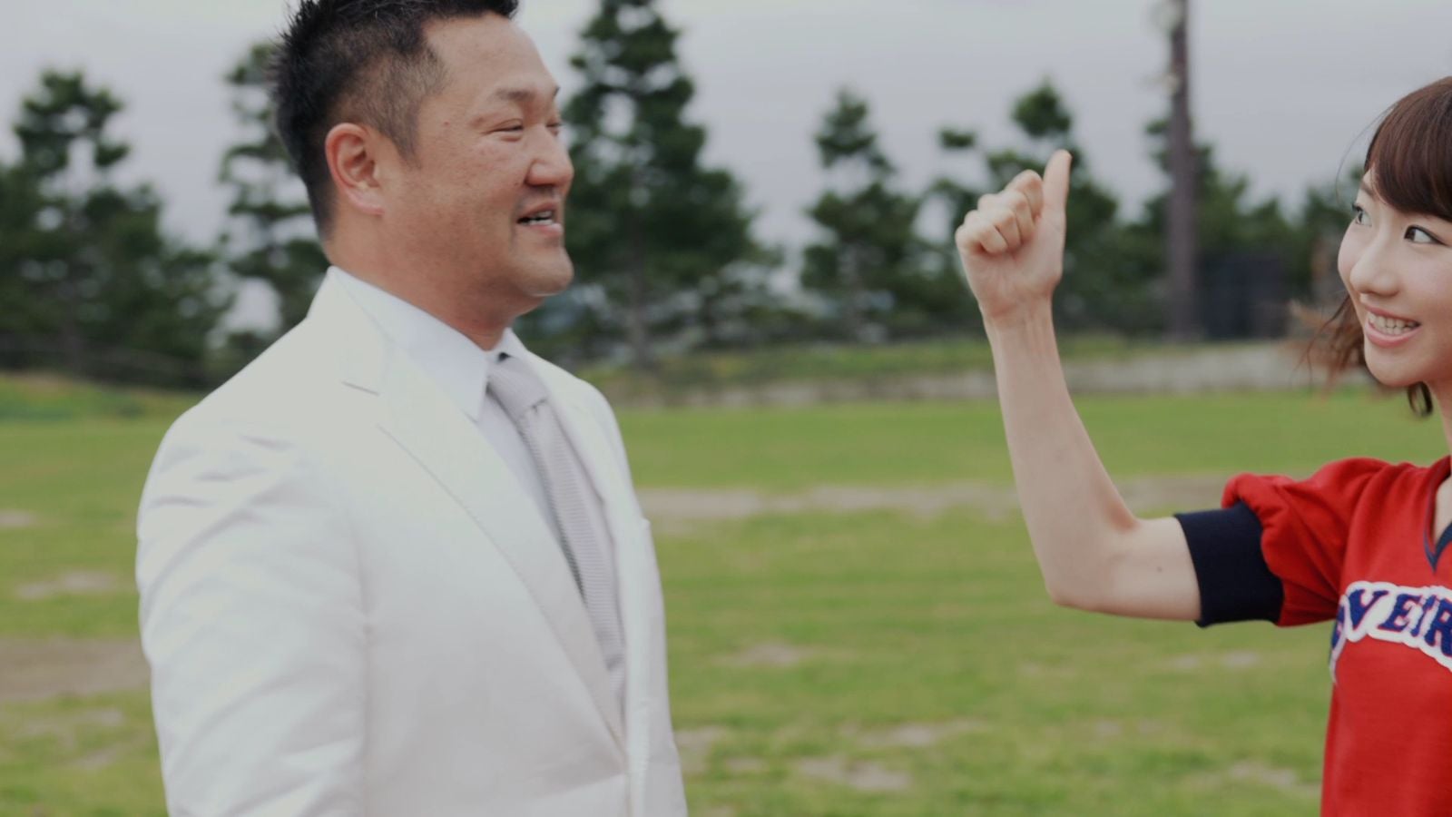 AKB48「LOVE TRIP」MVより