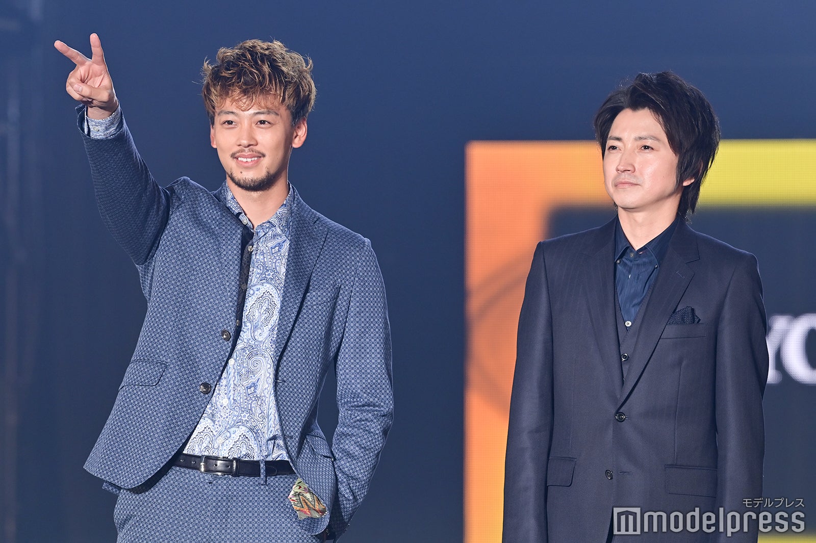 竹内涼真＆藤原竜也（C）モデルプレス