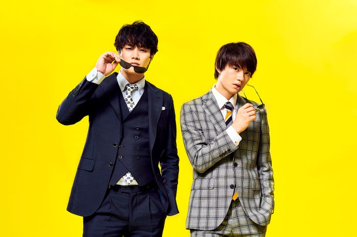 鈴木伸之&佐野勇斗 (C)「俺たちはあぶなくない」製作委員会・MBS
