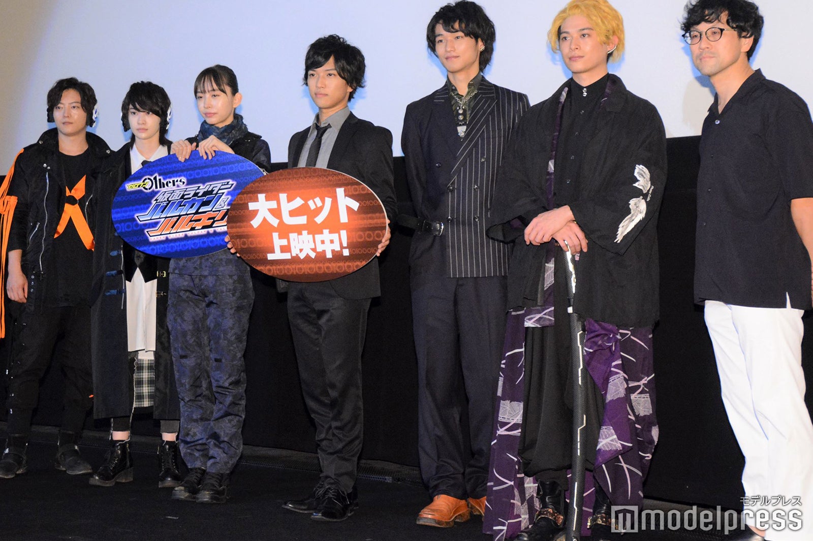 山口大地、中山咲月、井桁弘恵、岡田龍太郎、中川大輔、砂川脩弥 （C）モデルプレス