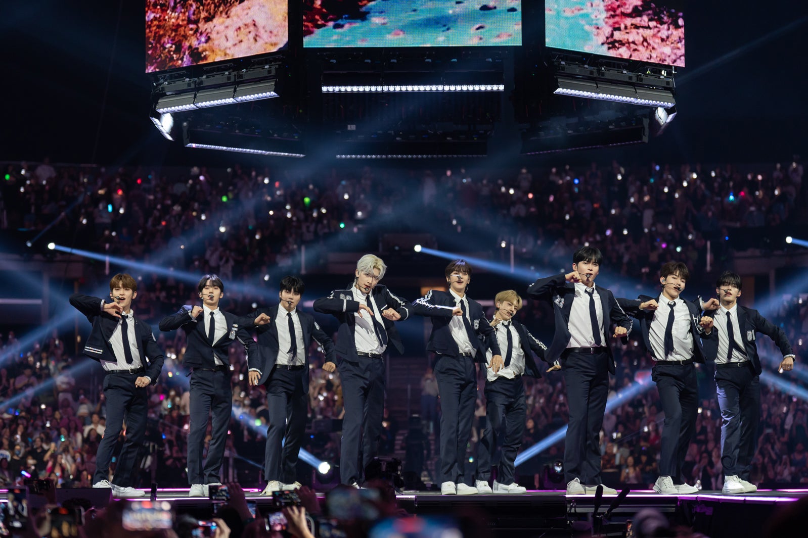 zerobaseone ゼベワン　kcon 会場　予約　限定　トレカ　9種コンプ ZB1 ゼベワン KCON 2025 会場 ラントレ トレカ B 9種 ×2 - メルカリ
