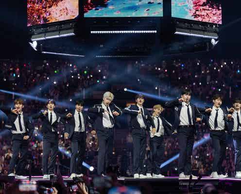ZEROBASEONE、初LAステージに黄色い歓声止まらず 9人全員“エンディング妖精”実現<「KCON LA」2023 DAY2>