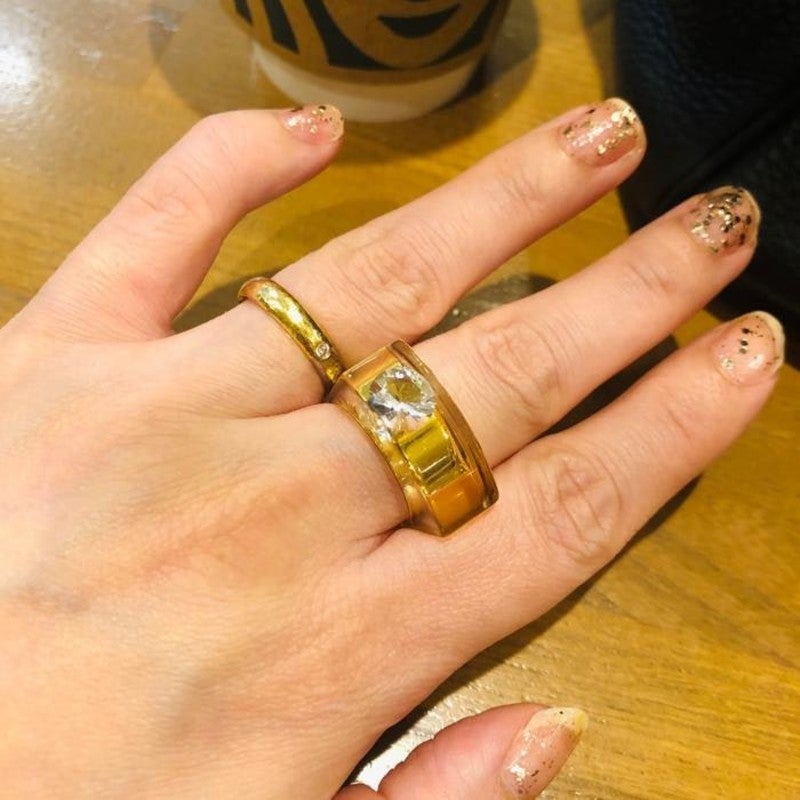 平野ノラ 一目惚れで購入した指輪を公開 キラキラが止まらない モデルプレス