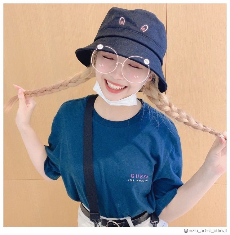 NiziU・MAYUKA、三編みヘアの“デートなう”ショットに反響「天使」「可愛すぎ」