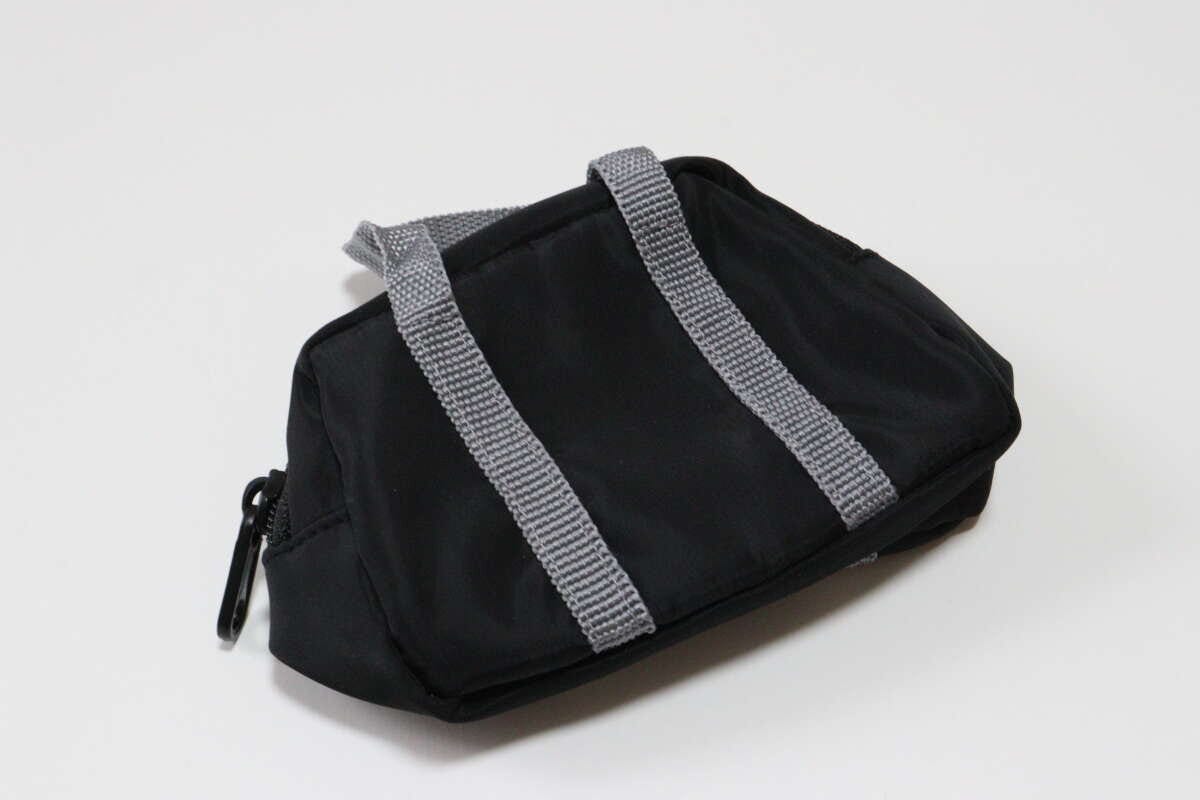 セリア スクールバッグ風ミニポーチ セリアのスクールバッグ風ミニポーチのビジュアル
