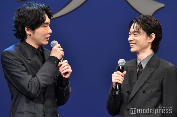 柄本佑、菅田将暉 (C)モデルプレス
