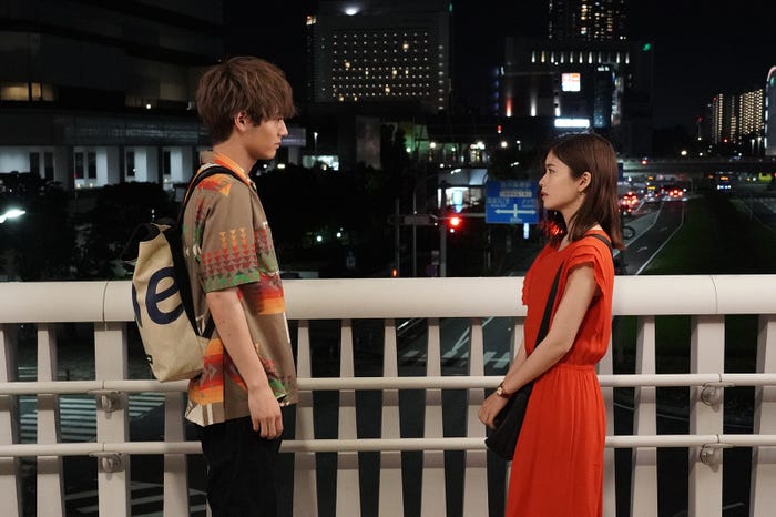 赤楚衛二、小芝風花 「彼女はキレイだった」第7話より(C)カンテレ・フジテレビ