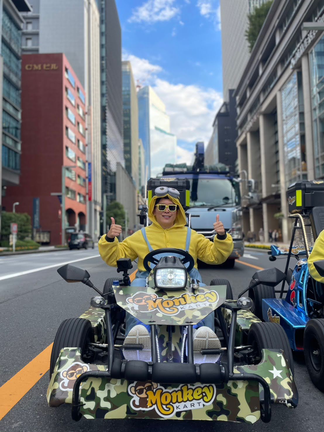 提携先のインバウンド旅行客向けゴーカートサービスを実際に外国人旅行客のゲスト共に体験／伊藤弘一氏／提供画像