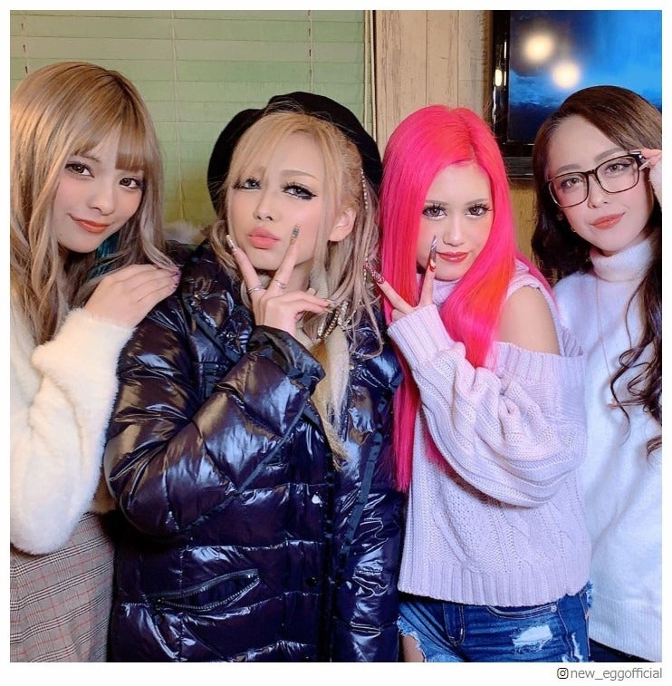 「egg」肌見せ満載“バレンタインコーデ”対決 渋谷で一番のモテギャルは？