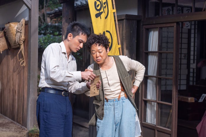 北村匠海、阿部サダヲ「あんぱん」第14話(C)NHK